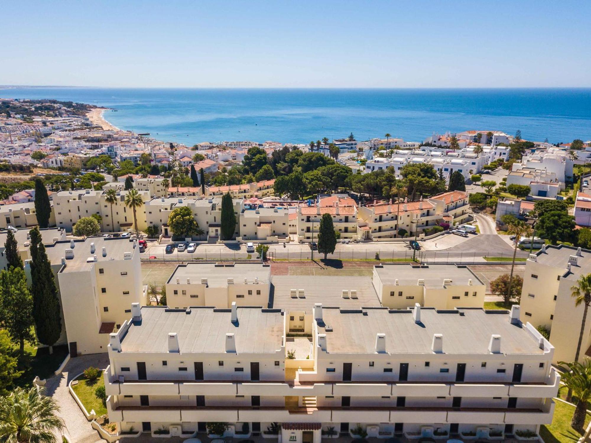 White T1 - Ocean View Apartment Албуфейра Екстериор снимка